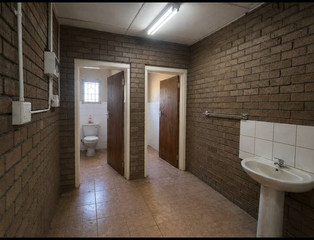 500M² WORKSHOP TO LET IN KATHU